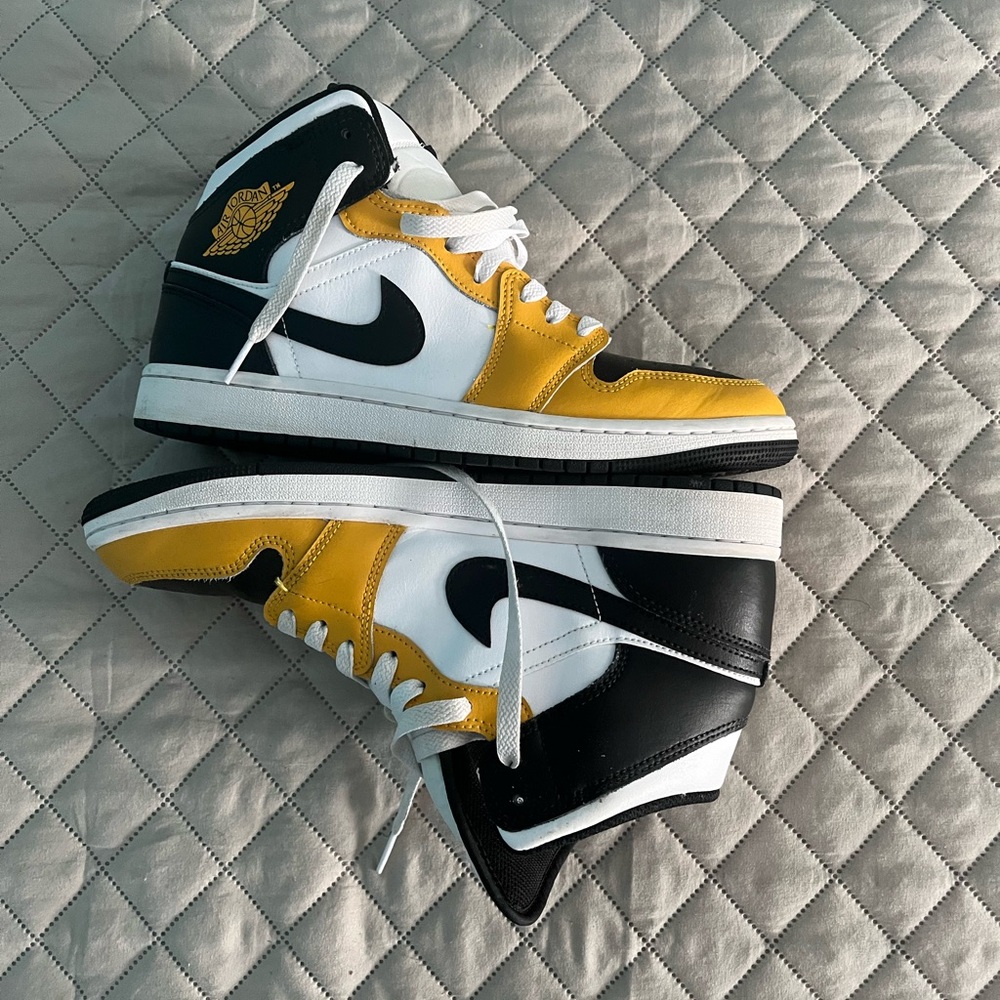 Air Jorden 1 Mid Yellow Ochre